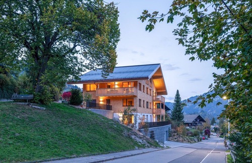 Zweisimmen Apartment | Cosy apartment for 2 people with WIFI, TV and balcony