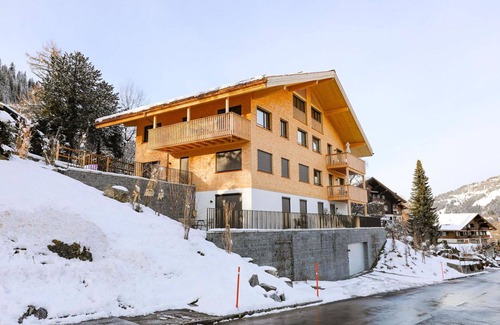 Zweisimmen Apartment | Cosy apartment for 2 people with WIFI, TV and balcony