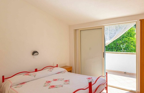 Peschici Apartment | Cosy apartment for 6 people with WIFI, TV, balcony, pets allowed, panoramic view and parking