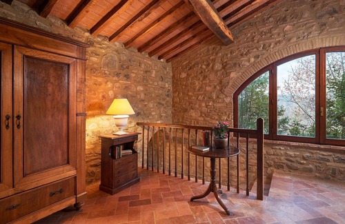 Umbertide Villa | Cosy apartment in villa for 4 people with pool, WIFI, A/C, TV, patio and panoramic view