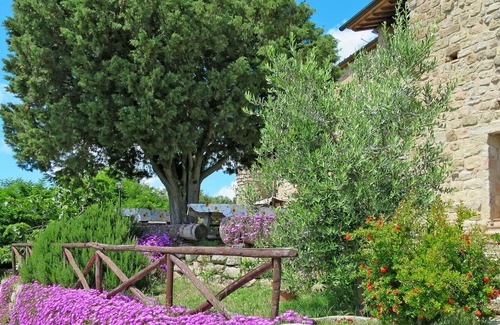 Roccastrada Villa | Cosy apartment in villa for 4 people with pool, WIFI, TV, balcony and parking