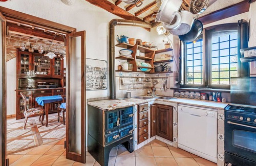 Lidarno Villa | Cosy apartment in villa for 6 guests with pool, WIFI, TV, patio and pets allowed