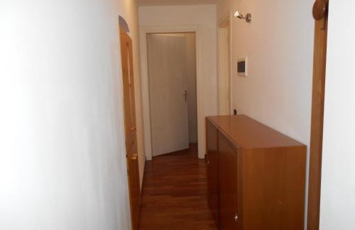 Borgo San Leonardo Apartment | Cosy Central Flat