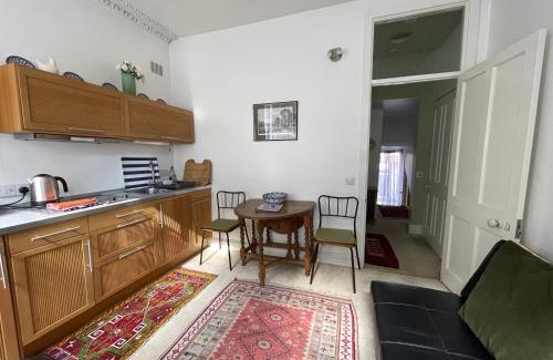 St. Pancras Apartment | Cosy Central London apartment 003