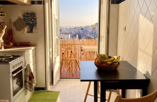 Sao Jorge de Arroios Apartment | Cosy & Comfortable room at Lisbon's Heart