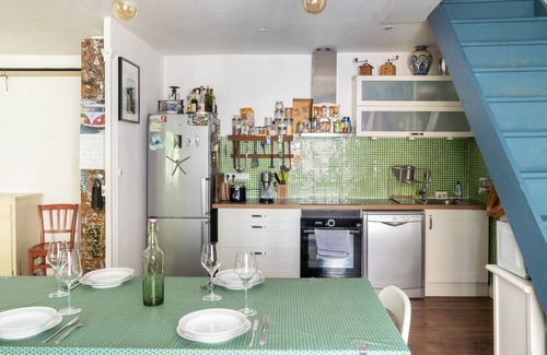 Canclaux Apartment | Cosy flat for 6, in the city centre