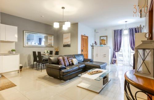 Naxxar House | Cosy, fully equipped 1BR home with Private Balcony by 360 Estates