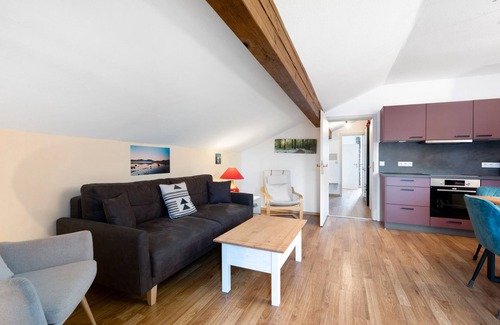 Eggstatt Apartment | Cosy Holiday Apartment "Alpenblick" with Balcony, Terrace & Wi-Fi; Parking Available
