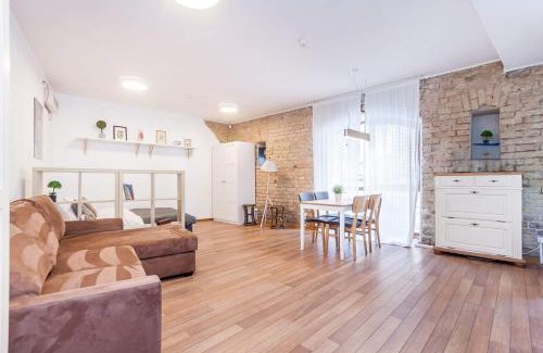 Old Town Apartment | Cosy Studio in Vilnius Old Town by URBAN RENT