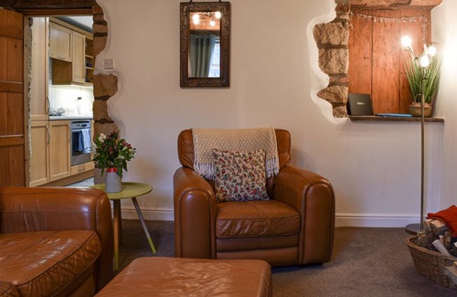 Hurst Green Cottage | Cottage ∙ 2 bedrooms ∙ 3 guests