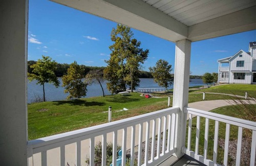 Ottawa Cottage | Cottage ∙ 2 bedrooms ∙ 10 guests