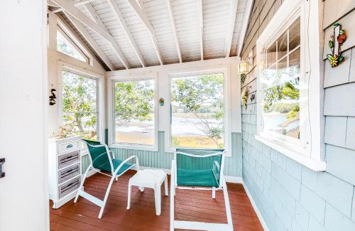 Pocasset House | Cottage by the Bay