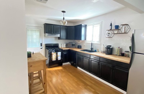 Chalmette House | Cottage home 20 mins from NOLA French Quartern