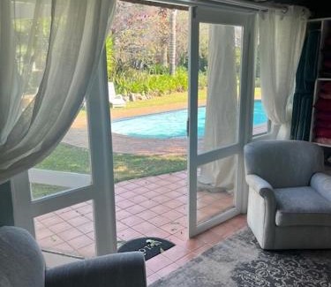 Greater Johannesburg Metropolitan Area Apartment | Cottage in Ferndale, Randburg with own pool