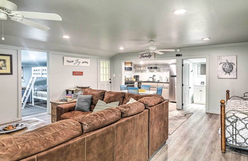 Brices Creek Cottage | Cottage with Patio & Shared Waterfront Perks!