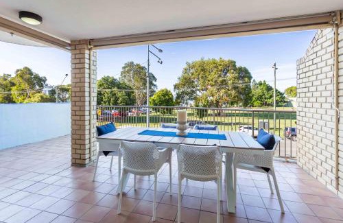 Maroochydore Apartment | Cotton Tree Beach