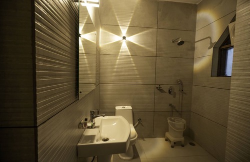 Ramnagar Hotel | Cotton Tree