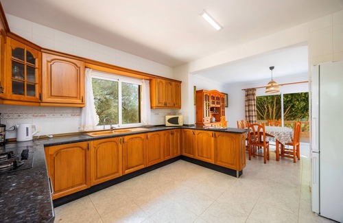 Pina Villa | Country House 'Ses Tanquetes' with Mountain View, Private Pool and Wi-Fi