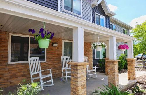 Sparta Hotel | Country Inn & Suites by Radisson, Sparta, WI