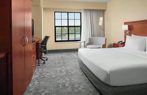 Aberdeen Hotel | Courtyard Aberdeen at Ripken Stadium