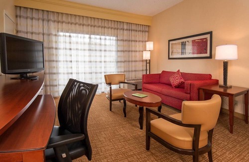 Hunt Valley Hotel | Courtyard by Marriott Baltimore Hunt Valley