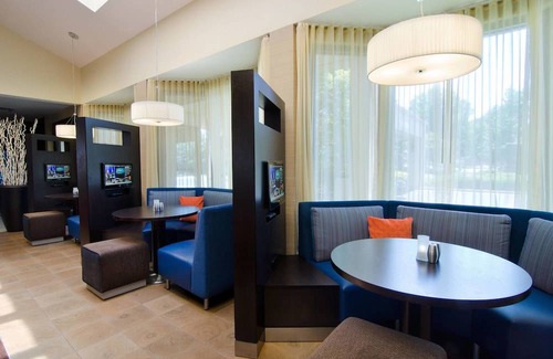 Huntsville Hotel | Courtyard by Marriott Huntsville University Drive