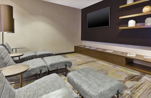 Secaucus Hotel | Courtyard by Marriott Secaucus Meadowlands