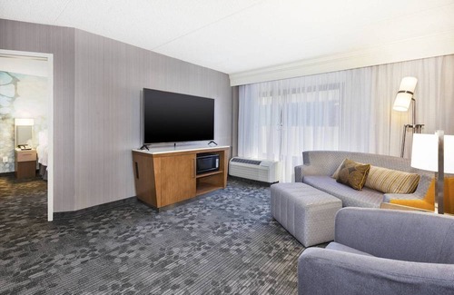 Secaucus Hotel | Courtyard by Marriott Secaucus Meadowlands