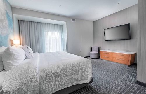 Toledo Hotel | Courtyard by Marriott Toledo West