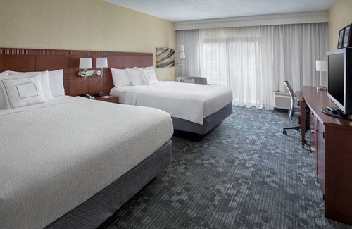 Andover Hotel | Courtyard by Marriott Boston Andover