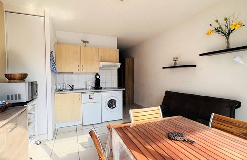 Cambo-les-Bains Apartment | Cozy 1BR Apt in Cambo-les-Bains with Pool, Terrace, Parking & Pet-Friendly