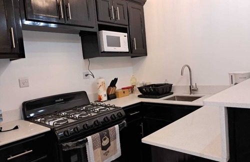 Georgetown Apartment | Cozy 2-bedroom apartment with AC
