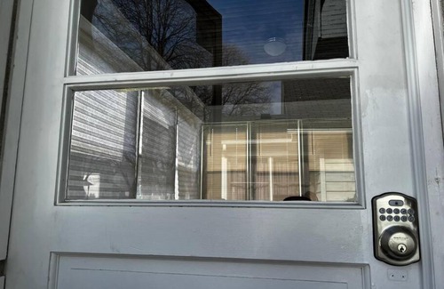 Rochester Apartment | Cozy 2BR house W/ Backyard