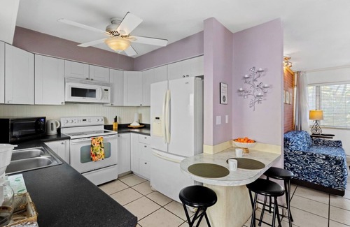 Downtown Hollywood Apartment | Cozy 2BR in Hollywood FL Pet Friendly