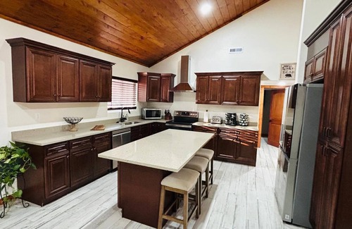 Branson Cabin | Cozy 4-bedroom Cabin in Branson