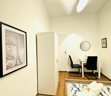 Liesing Apartment | Cozy 5 BR Shared Apartment for 10P 10-Min to Kaufpark Alterlaa