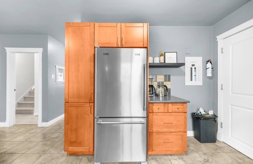 Edmonton House | Cozy 5BR, Steps to University of Alberta, Hospital, Whyte Ave, River Valley