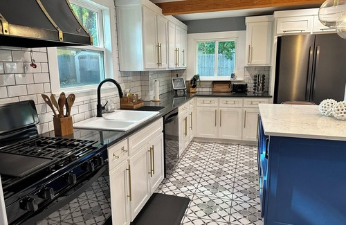 Tulsa House | Cozy and Comfortable Downtown Retreat!