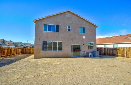 Victorville House | Cozy and Family Friendly Spacious 5 Bedroom Home