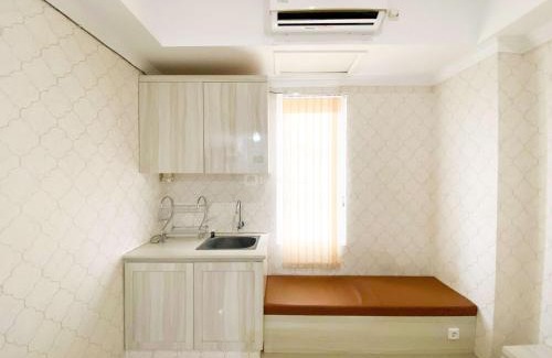 Jatingaleh Apartment | Cozy and Minimalist Studio Paltrow City Apartment By Travelio
