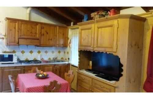 Cortina d'Ampezzo Apartment | Cozy Apartment in Cortina, near the Pedestrian-Cycleway