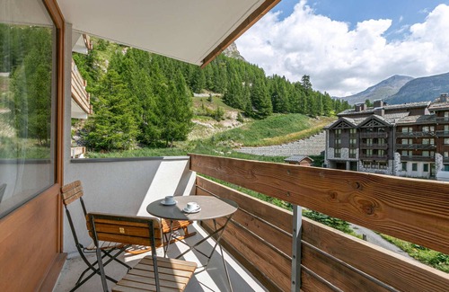 Val-d'Isere Apartment | Cozy apartment in central Val-d'Isère, near slopes