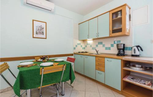 Sucici Apartment | Cozy Apartment In Moscenicka Draga
