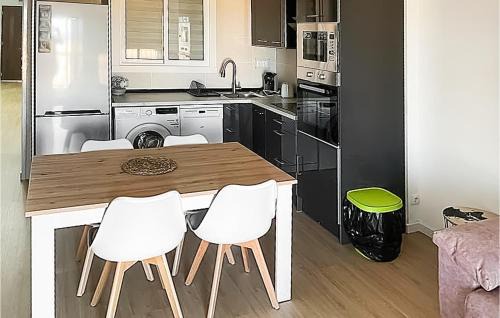 Playa Pobla de Farnals Apartment | Cozy Apartment In La Pobla De Farnals