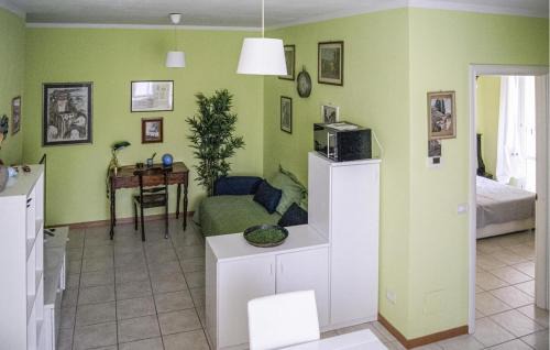 Vicopelago Apartment | Cozy Apartment In Lucca With Kitchen