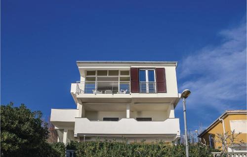Miskovici Apartment | Cozy Apartment In Miskovici With Wifi