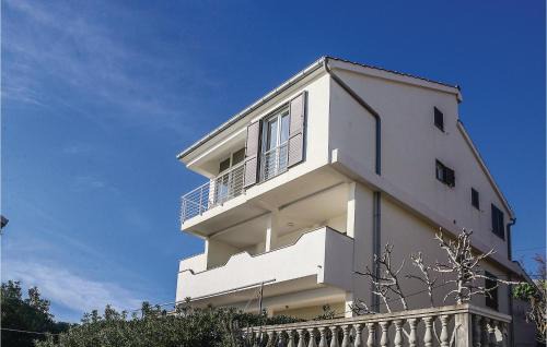 Miskovici Apartment | Cozy Apartment In Miskovici With Wifi