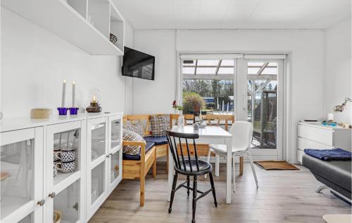 Dueodde Apartment | Cozy Apartment In Nexø With Kitchen