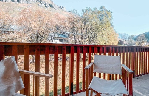 Val-d'Isere Apartment | Cozy Apartment with Mountain View, Balcony, and Covered Parking in Val d'Isère