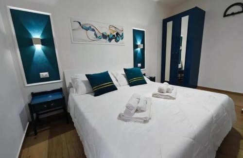 Lascari Apartment | Cozy Apartment with Stunning Mountain Views